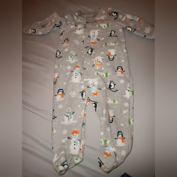 Boys size 6 month, set of four sleepers - Picture 5 of 5